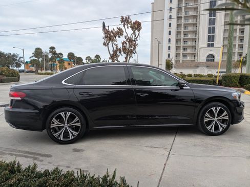 Used 2020 Volkswagen Passat 2.0T SEL image 3