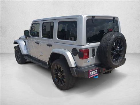 Used 2023 Jeep Wrangler Unlimited Sahara w/ Cold Weather Group AWD/4WD image 8