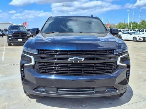 Used 2024 Chevrolet Suburban RST RWD image 2
