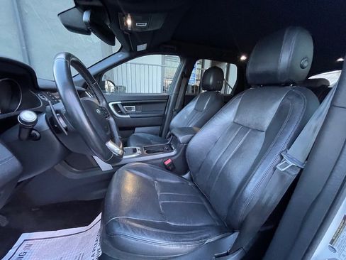 Used 2017 Land Rover Discovery Sport HSE image 10