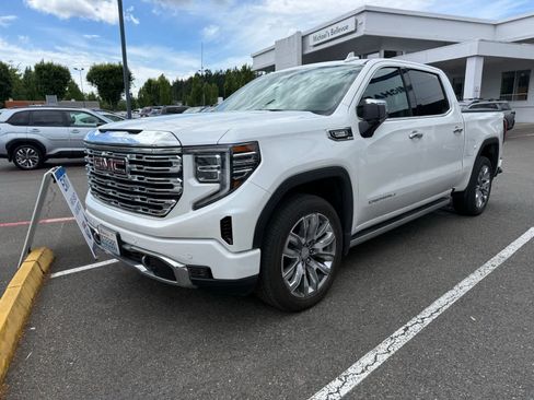 Used 2023 GMC Sierra 1500 Denali w/ Denali Reserve Package AWD/4WD image 1