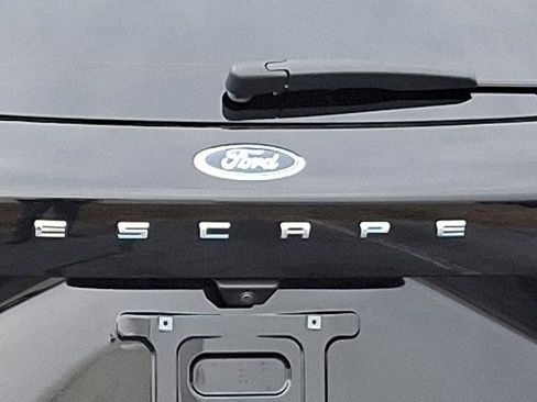 Certified 2021 Ford Escape Titanium w/ Titanium Elite Package image 34