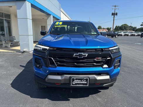 Used 2024 Chevrolet Colorado Z71 w/ Z71 Convenience Package 2 AWD/4WD image 5