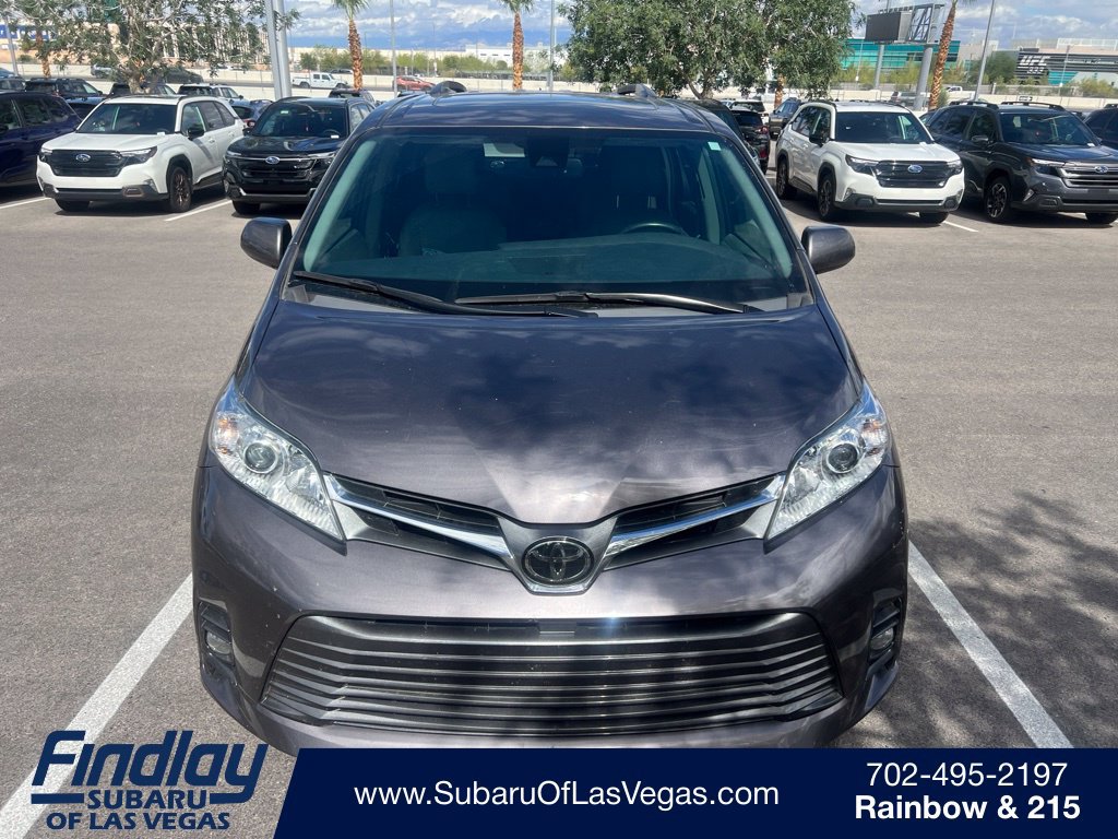 Used 2019 Toyota Sienna XLE w/ XLE Navigation Package FWD image 1