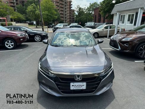 Used 2018 Honda Accord Sport image 4