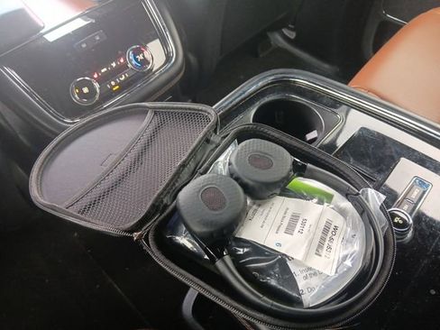 Used 2020 Lincoln Navigator Reserve image 25