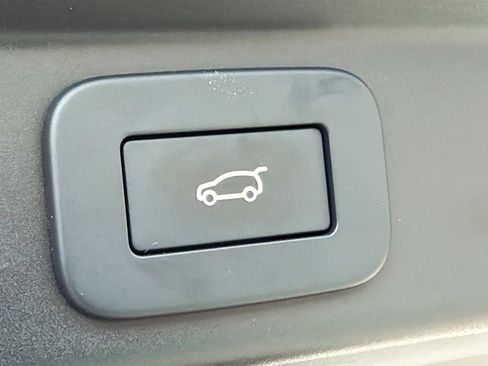 Used 2024 Land Rover Range Rover Sport SE image 14