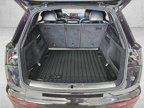 Used 2023 Audi SQ5 Prestige image 7