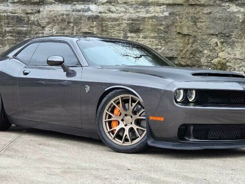 Used 2020 Dodge Challenger SRT Hellcat w/ Plus Package image 39
