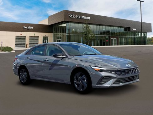 New 2026 Hyundai Elantra Sport image 11