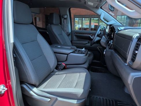 Used 2024 GMC Sierra 1500 Elevation image 28