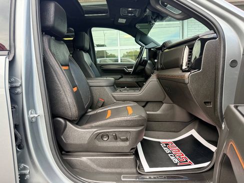 Used 2024 GMC Sierra 2500 AT4 w/ Technology Package AWD/4WD image 42