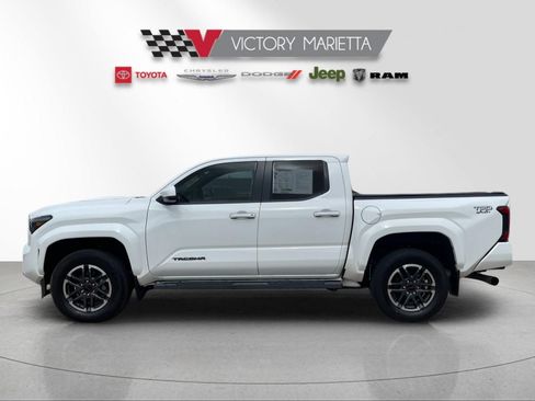 Used 2024 Toyota Tacoma TRD Sport AWD/4WD image 2