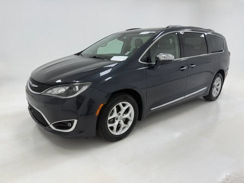 Used 2020 Chrysler Pacifica Limited FWD image 5