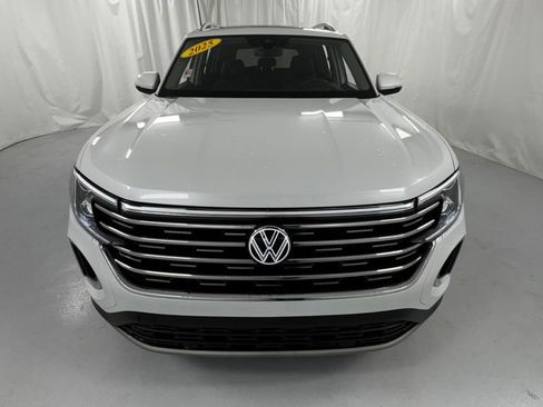 Used 2025 Volkswagen Atlas SEL AWD/4WD image 8