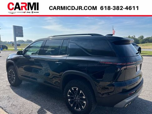 Used 2024 Chevrolet Traverse Z71 AWD/4WD image 4