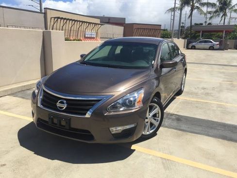 Used 2013 Nissan Altima 2.5 SV image 2
