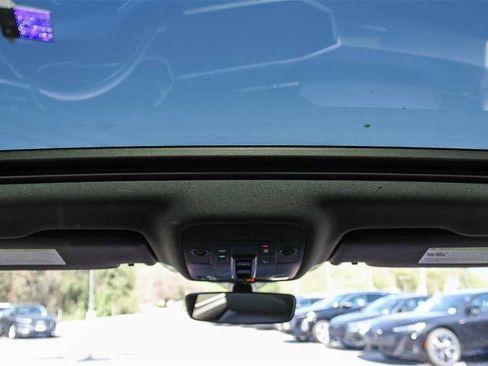 Used 2022 Audi Q3 2.0T Premium image 12