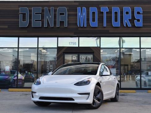 Used 2022 Tesla Model 3 Long Range image 1