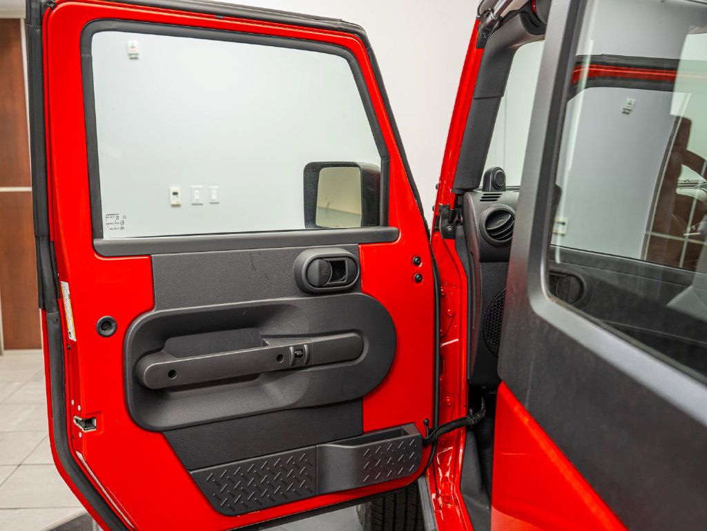 Used 2008 Jeep Wrangler Rubicon w/ Dual Top Group AWD/4WD image 23