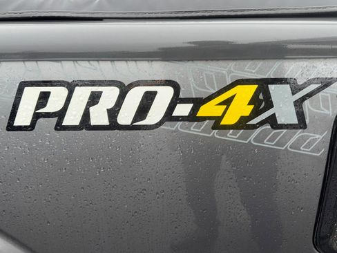 Used 2018 Nissan Frontier PRO-4X image 8