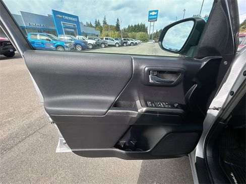 Used 2020 Toyota Tacoma 4x4 Double Cab image 20