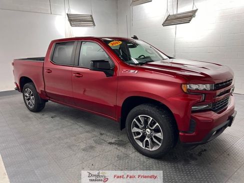 Used 2021 Chevrolet Silverado 1500 RST AWD/4WD image 3