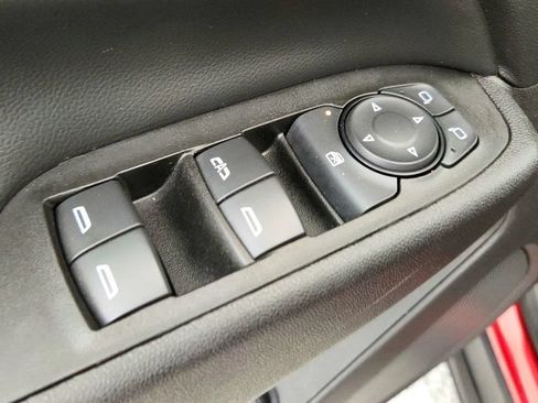 Used 2018 Chevrolet Equinox LT FWD image 21