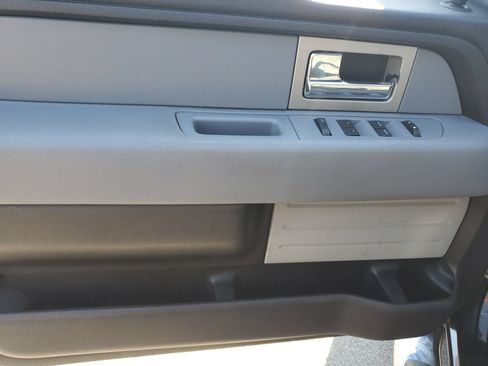 Used 2011 Ford F150 XLT w/ XLT Chrome Pkg AWD/4WD image 17