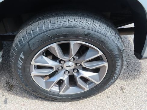 Used 2019 Chevrolet Silverado 1500 RST AWD/4WD image 15