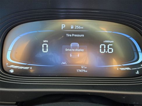 Certified 2024 Hyundai Venue SEL image 26