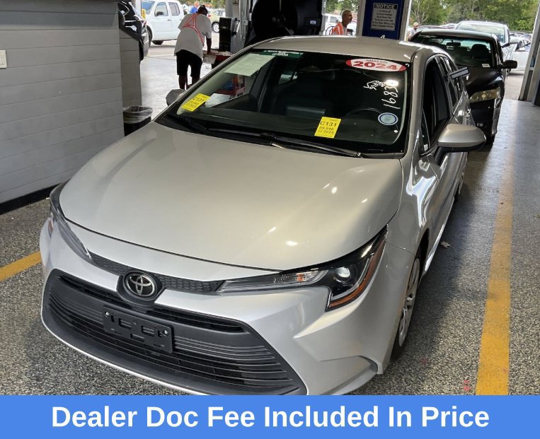 Used 2024 Toyota Corolla LE FWD image 1