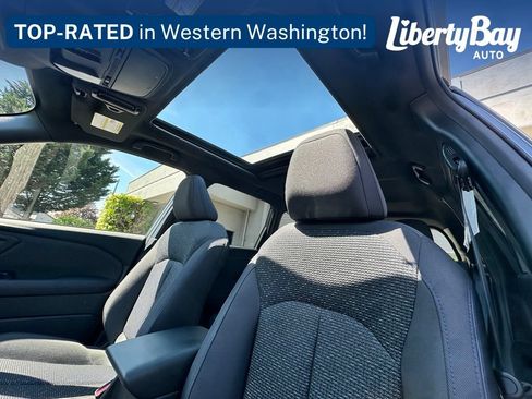 Used 2025 Subaru Forester Premium AWD/4WD image 19
