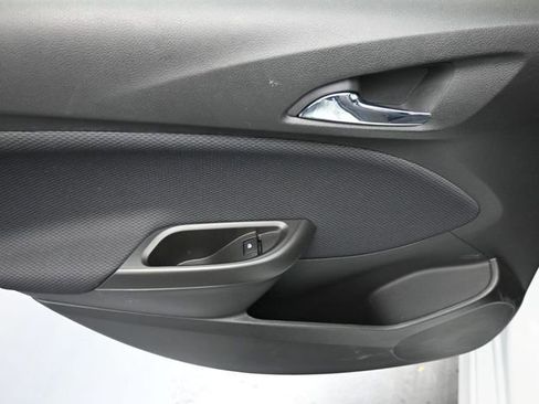 Used 2017 Chevrolet Cruze LT w/ Sun And Sound Package image 19