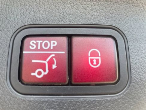 Used 2021 Mercedes-Benz GLA 250 4MATIC image 7