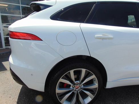 Used 2017 Jaguar F-PACE S AWD/4WD image 14