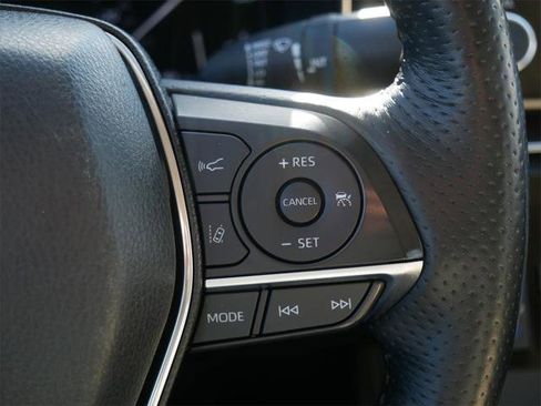 Certified 2021 Toyota Avalon XLE image 24