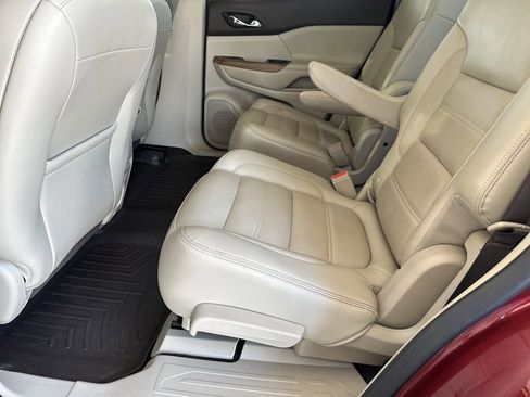 Used 2019 GMC Acadia Denali w/ Technology Package image 32