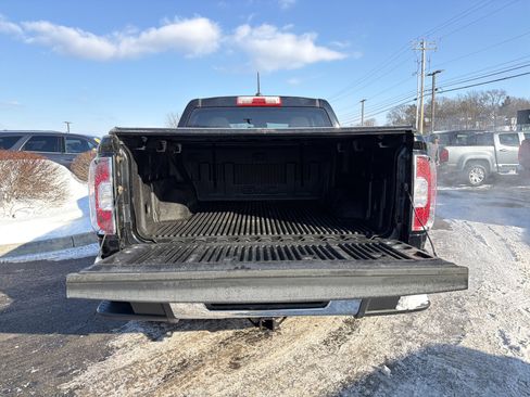 Used 2015 GMC Canyon SLT w/ Driver Alert Package image 29