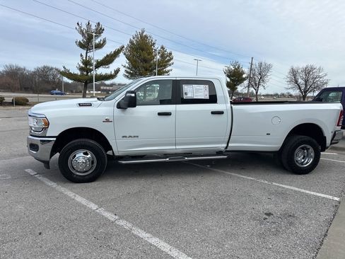 Used 2024 RAM 3500 Big Horn image 13