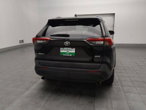 Used 2019 Toyota RAV4 XLE FWD image 7