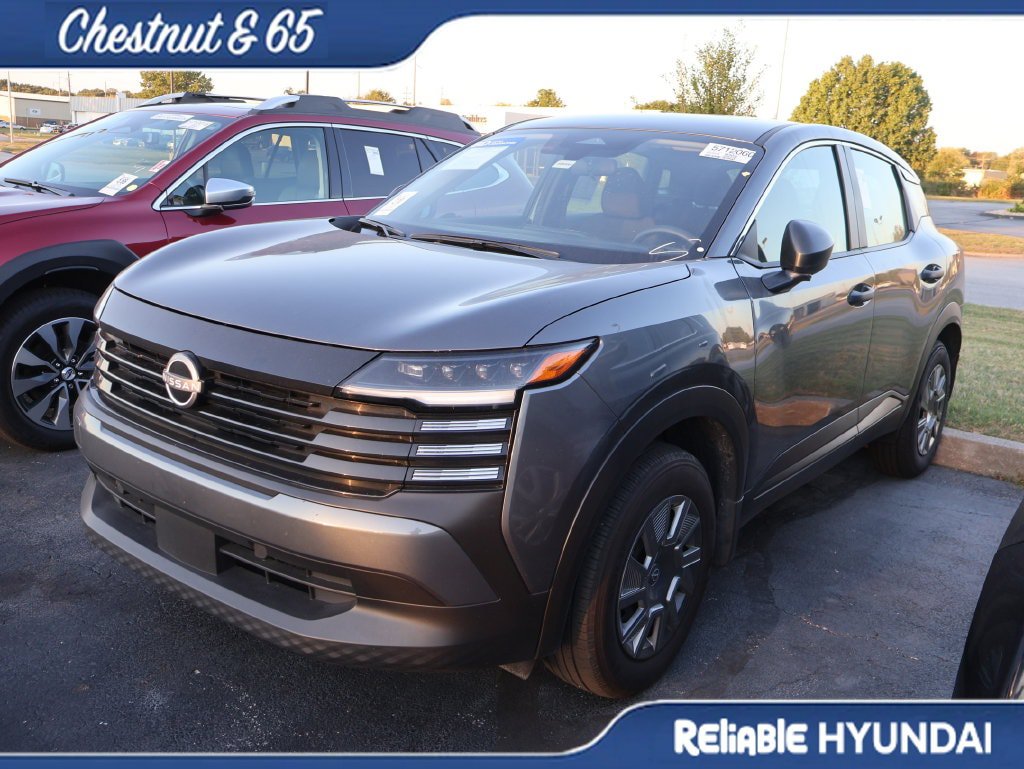 Used 2025 Nissan Kicks S FWD image 12