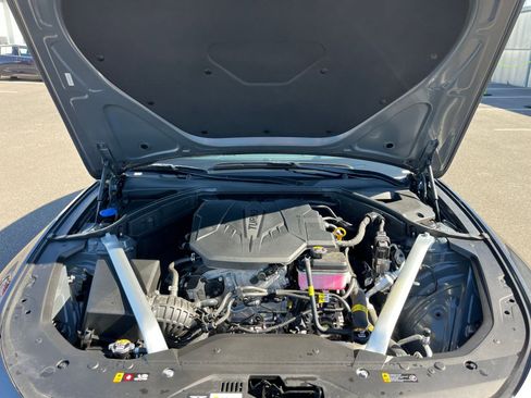 Used 2025 Genesis G70 2.5T image 32