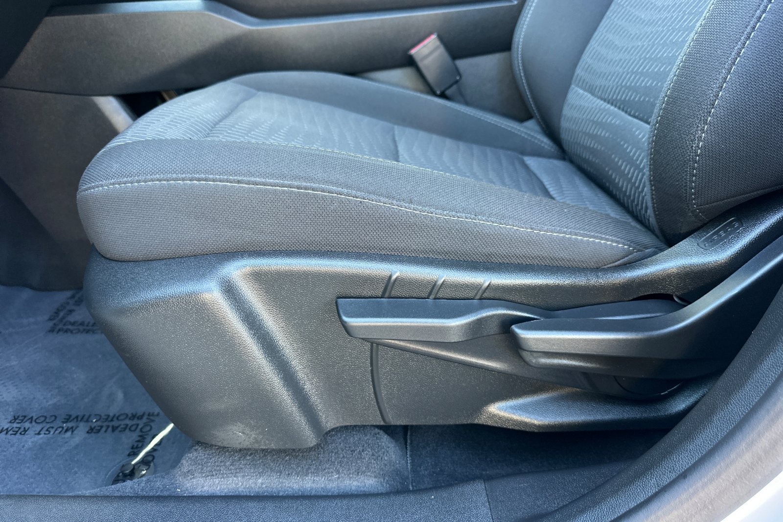 Certified 2025 Chevrolet Equinox LT FWD image 13