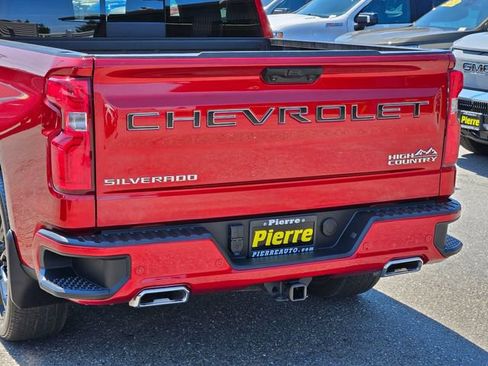 Used 2024 Chevrolet Silverado 1500 High Country w/ High Country Premium Package AWD/4WD image 15