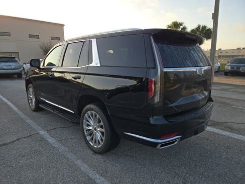 Used 2023 Cadillac Escalade Premium Luxury image 3