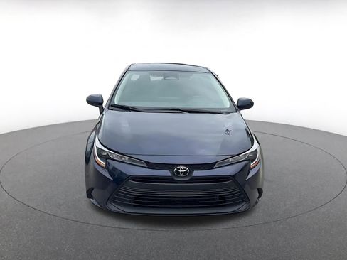 Used 2025 Toyota Corolla LE FWD image 4