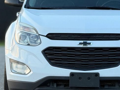 Used 2017 Chevrolet Equinox LT AWD/4WD image 11