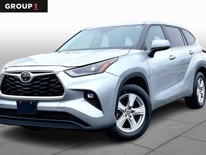 Used 2024 Toyota Highlander LE