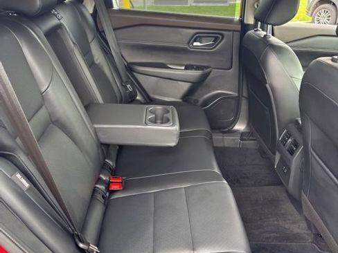 Certified 2022 Nissan Rogue SV w/ SV Premium Package image 16